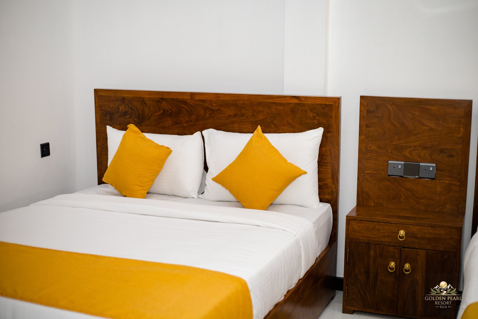 Room 103 - 8